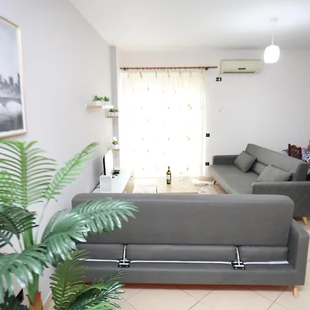 Keli's Place 아파트 Vlorë