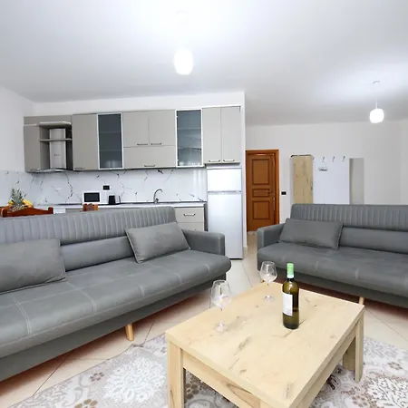 Keli's Place 아파트 Vlorë